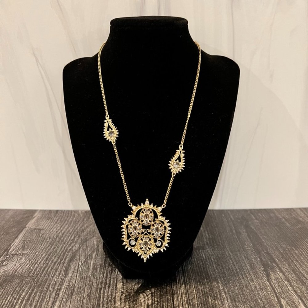 Unique gold tone necklace from Banana Republic